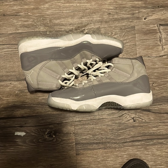 AIR JORDAN 11 COOL GREY